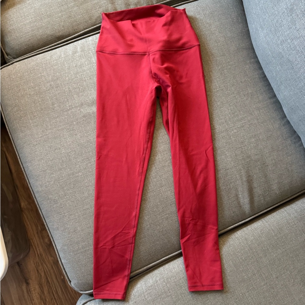Women’s Born Primitive Red Scrunched Butt Leggings